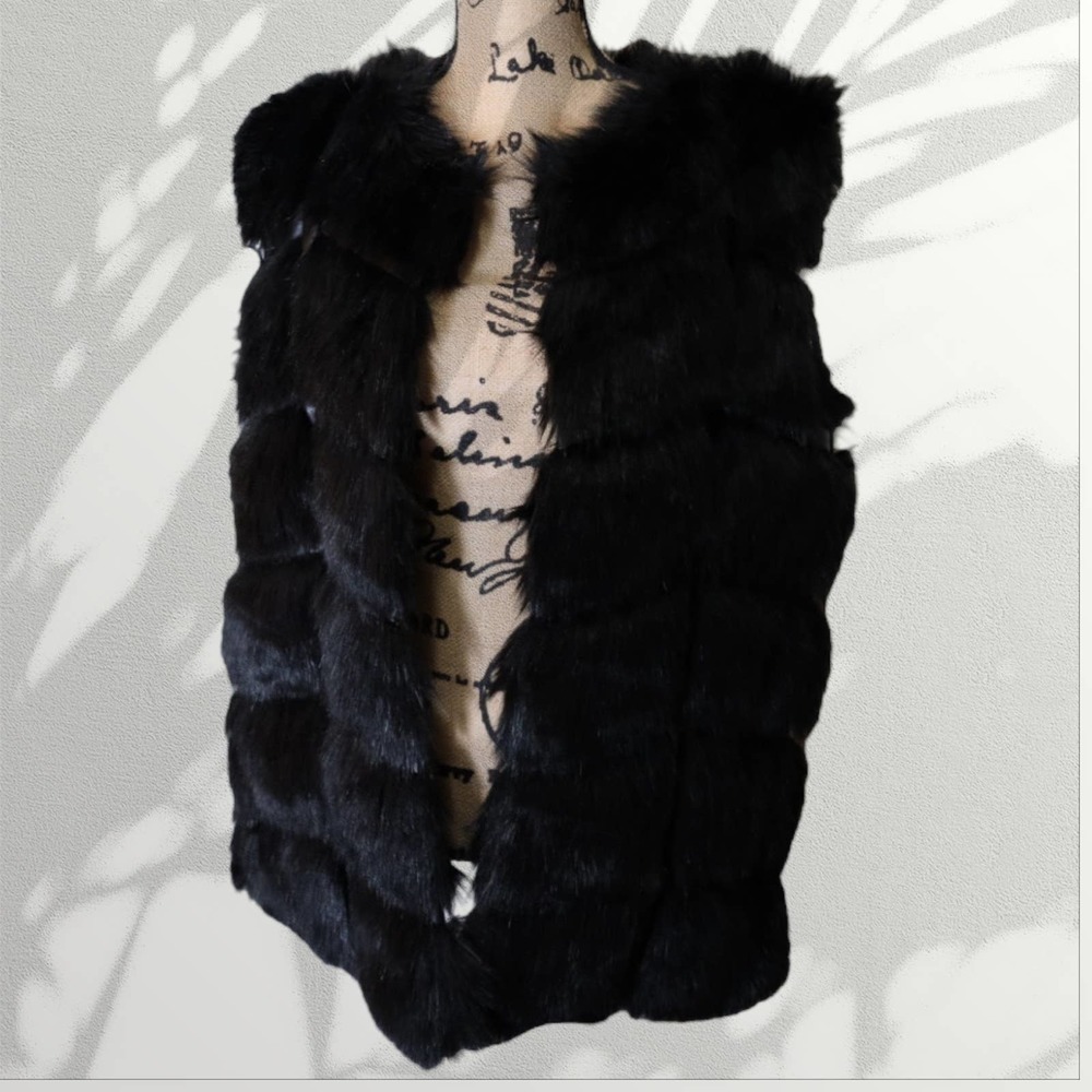Kelli Kouri Chevron Faux Fur Vest Size XL Black